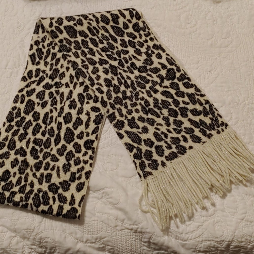 BLACK, SILVER & CREAM CHEETAH PRINT SCARF
